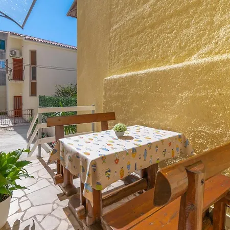 Apartmán 4 & 6 *