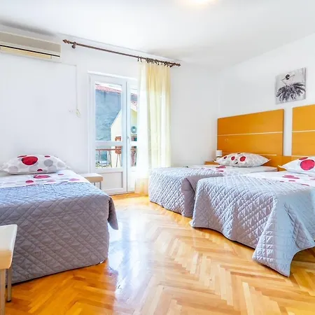 Lägenhet 4 & 6 Makarska