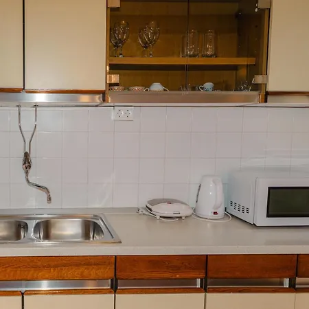4 & 6 Apartment