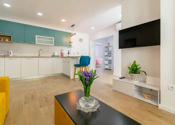 4 & 6 Apartment Makarska