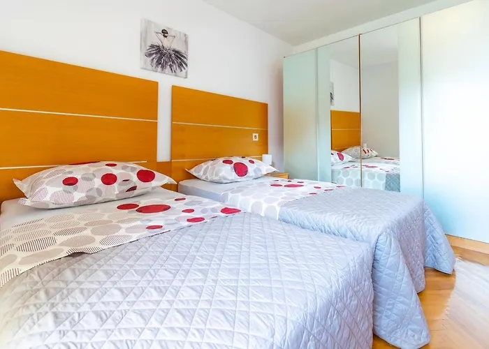 4 & 6 Apartment Makarska
